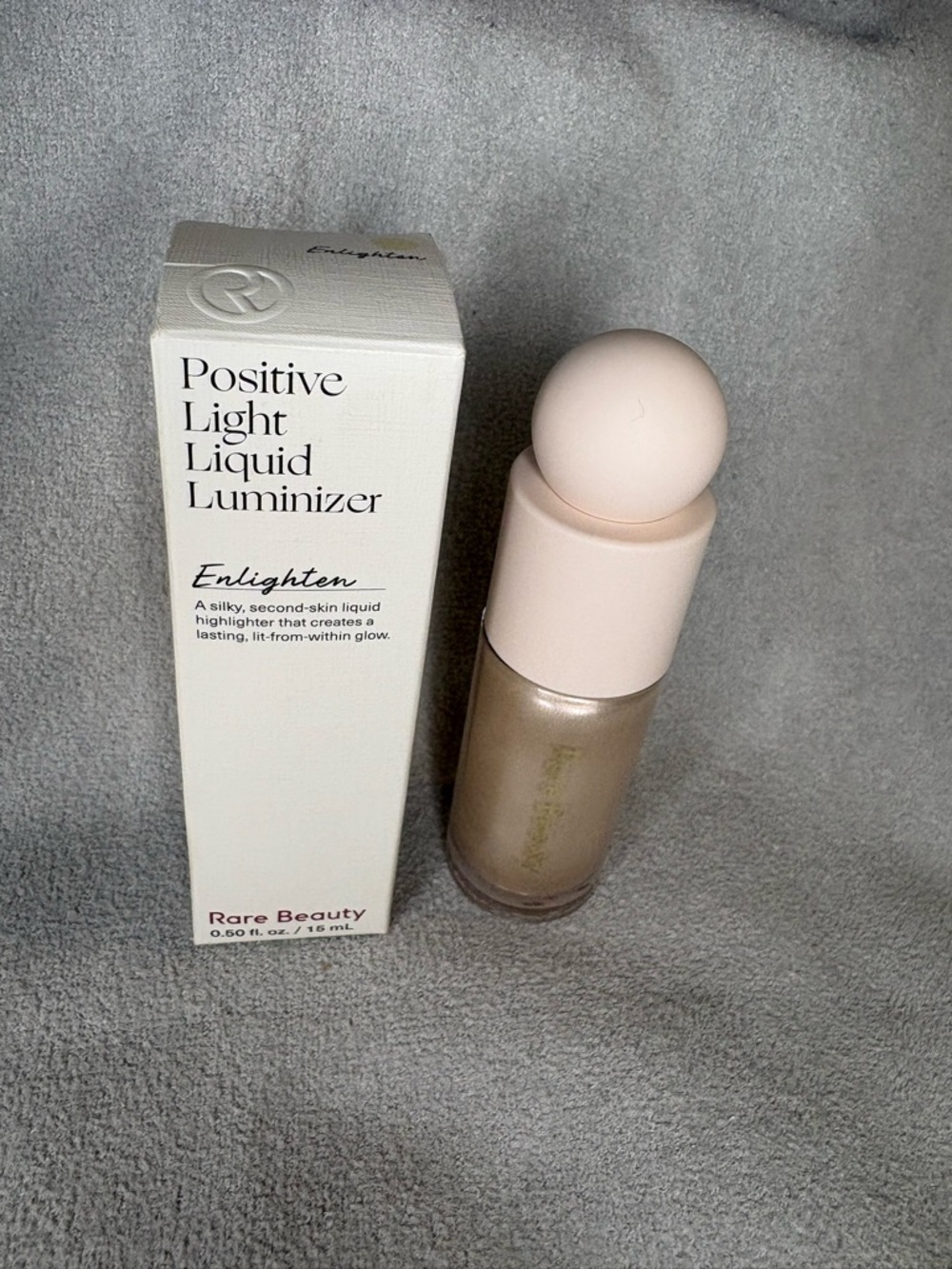 Rare Beauty Positive Light Liquid Luminizer - Enlighten Champagne Glow